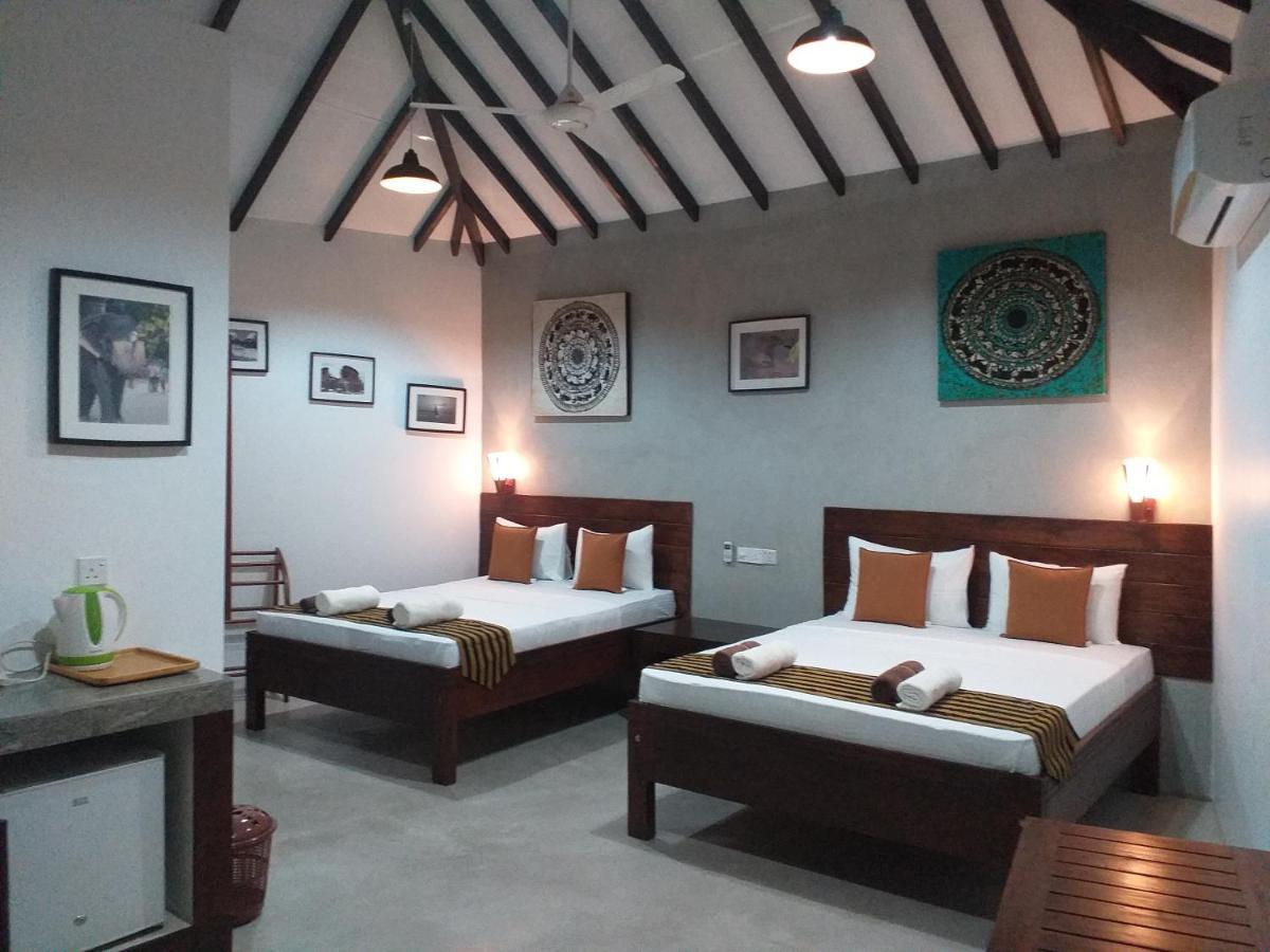 Green Wood Villa Negombo Exterior foto
